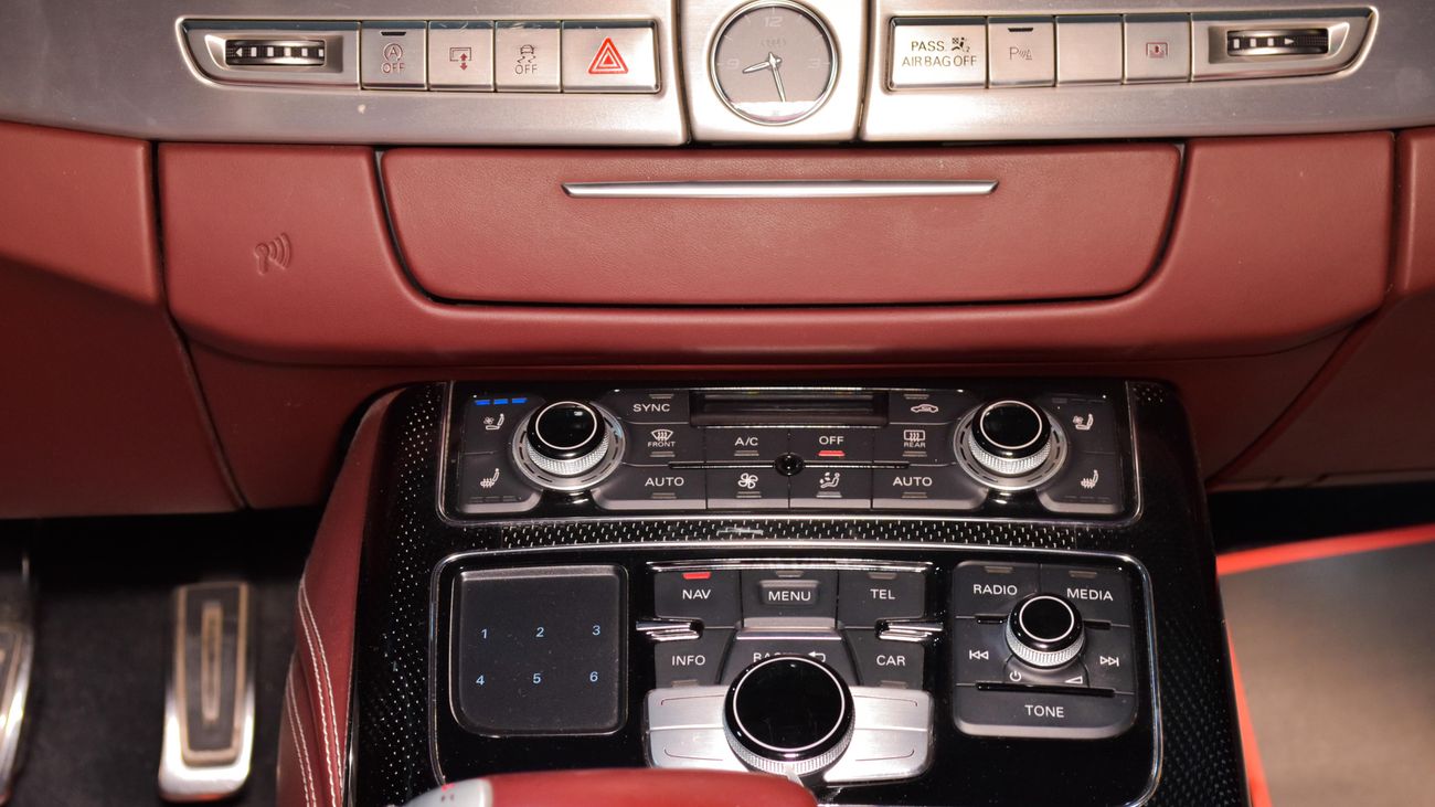 Audi S8 Quattro V8 T