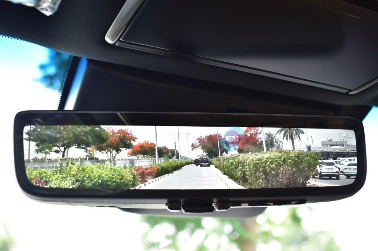 لكزس LX 700h V6 HYBRID 3.5L 7 SEAT AT with AUTO PARK