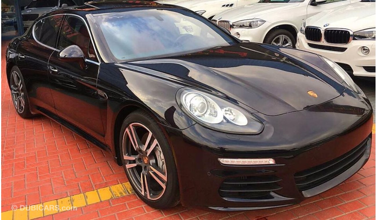 Porsche Panamera S Full Options with 2 years of warranty from porsche