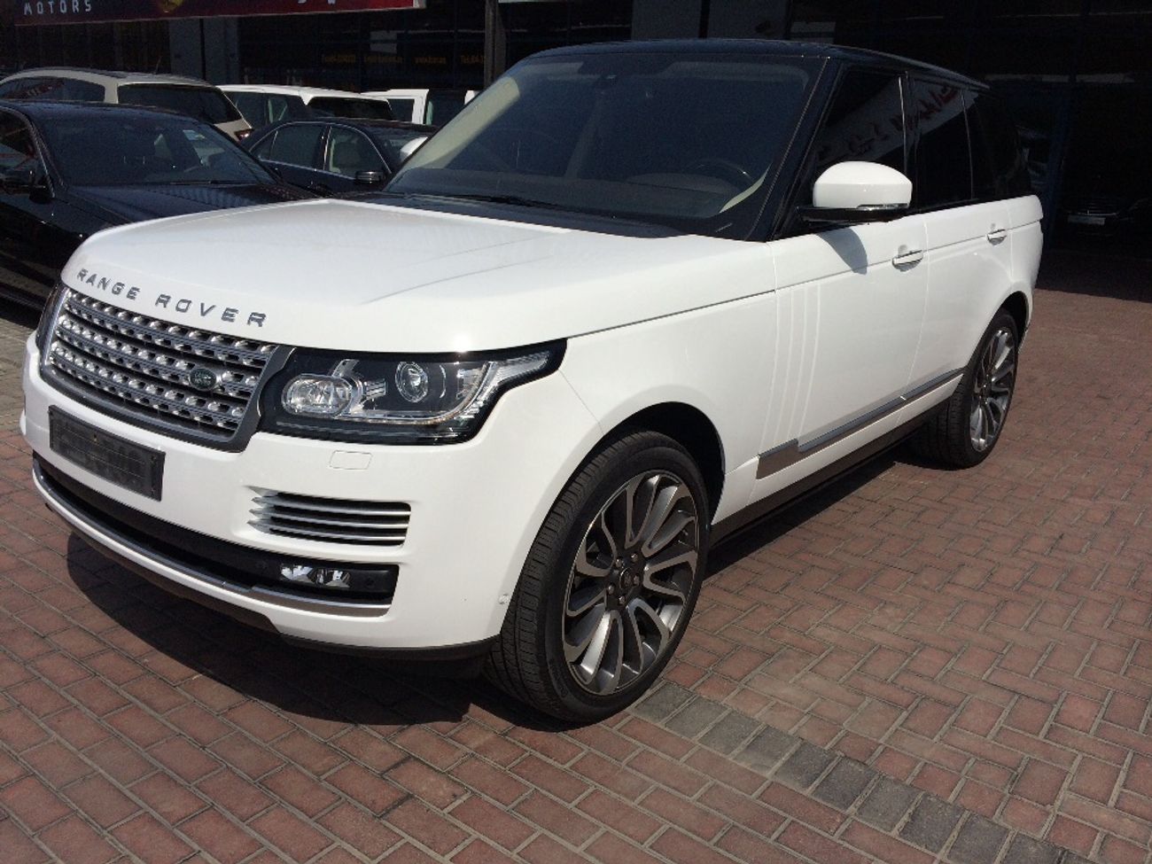 Used Land Rover Range Rover 2015 for sale in Dubai - 52150