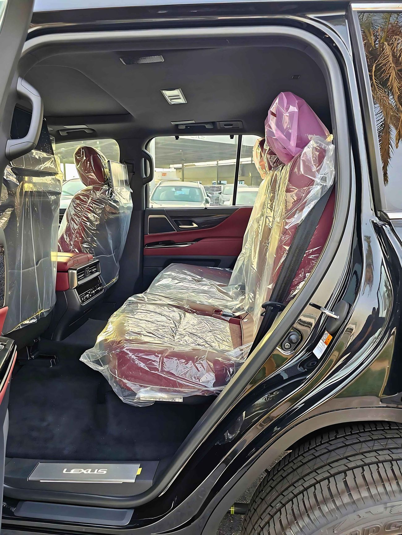 Lexus LX 600 3.5L SIGNATURE | MARK LEVINSON | HUD | 7 SEATS | RADAR | TOP VARIANT | (CODE# 68009)