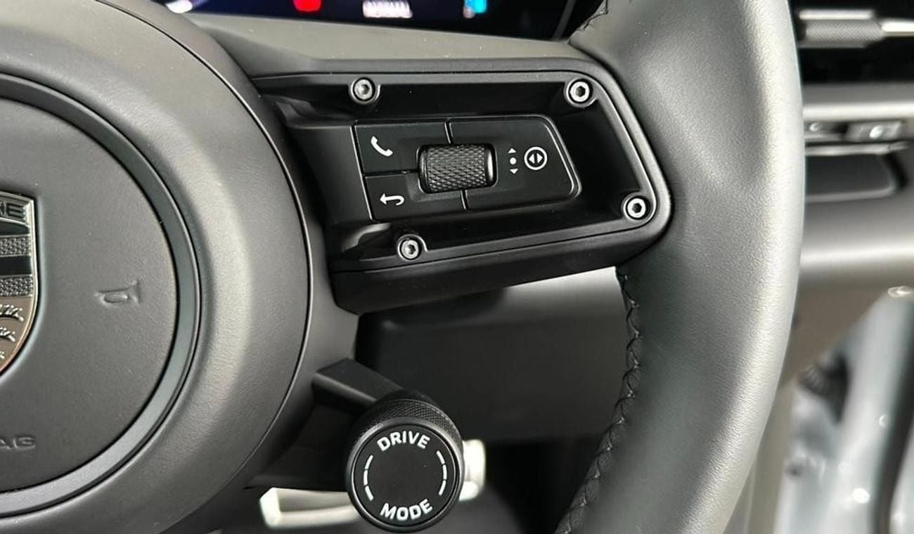 Porsche Macan Electric Estate 470kW Turbo RIGHT HAND DRIVE