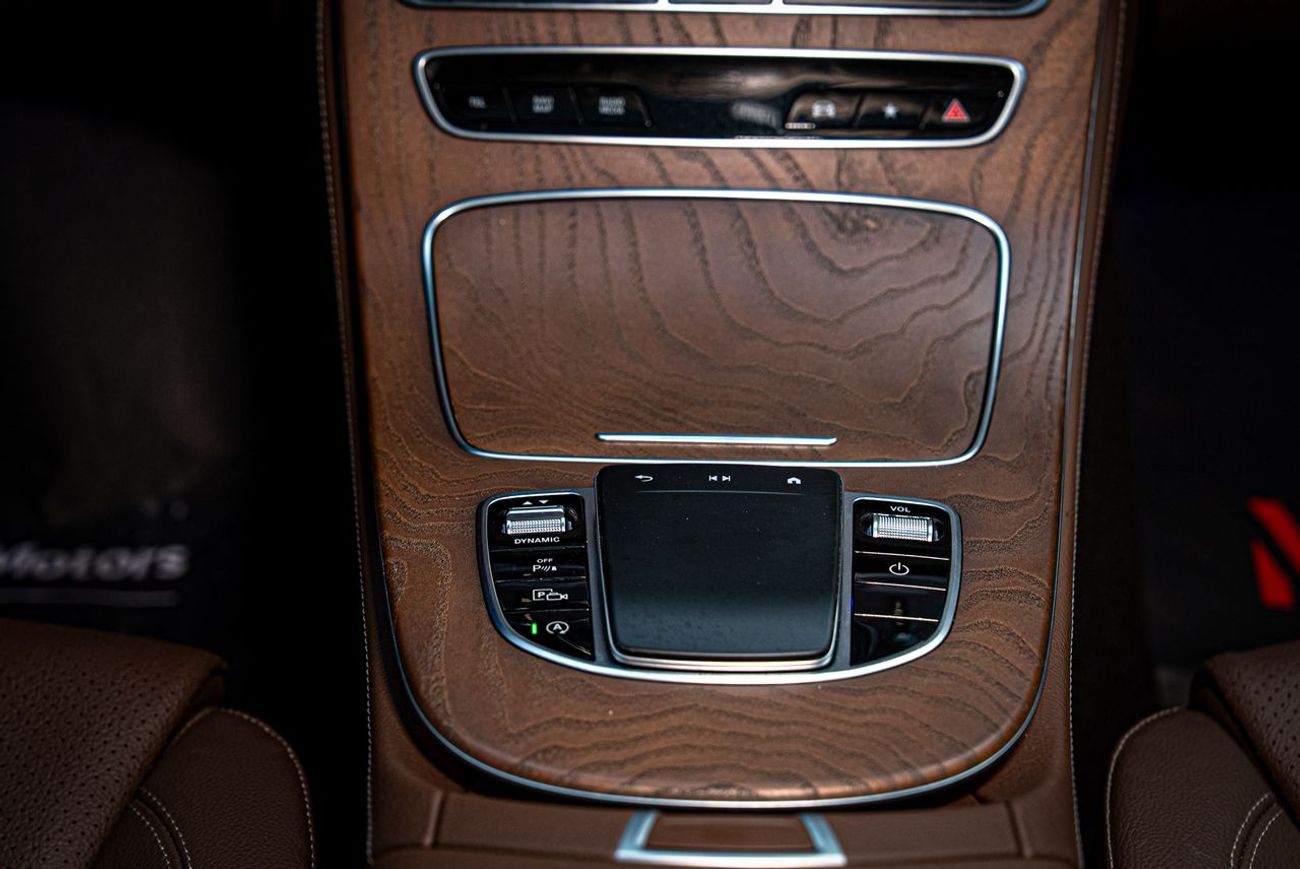 مرسيدس بنز E200 Premium 2.0L