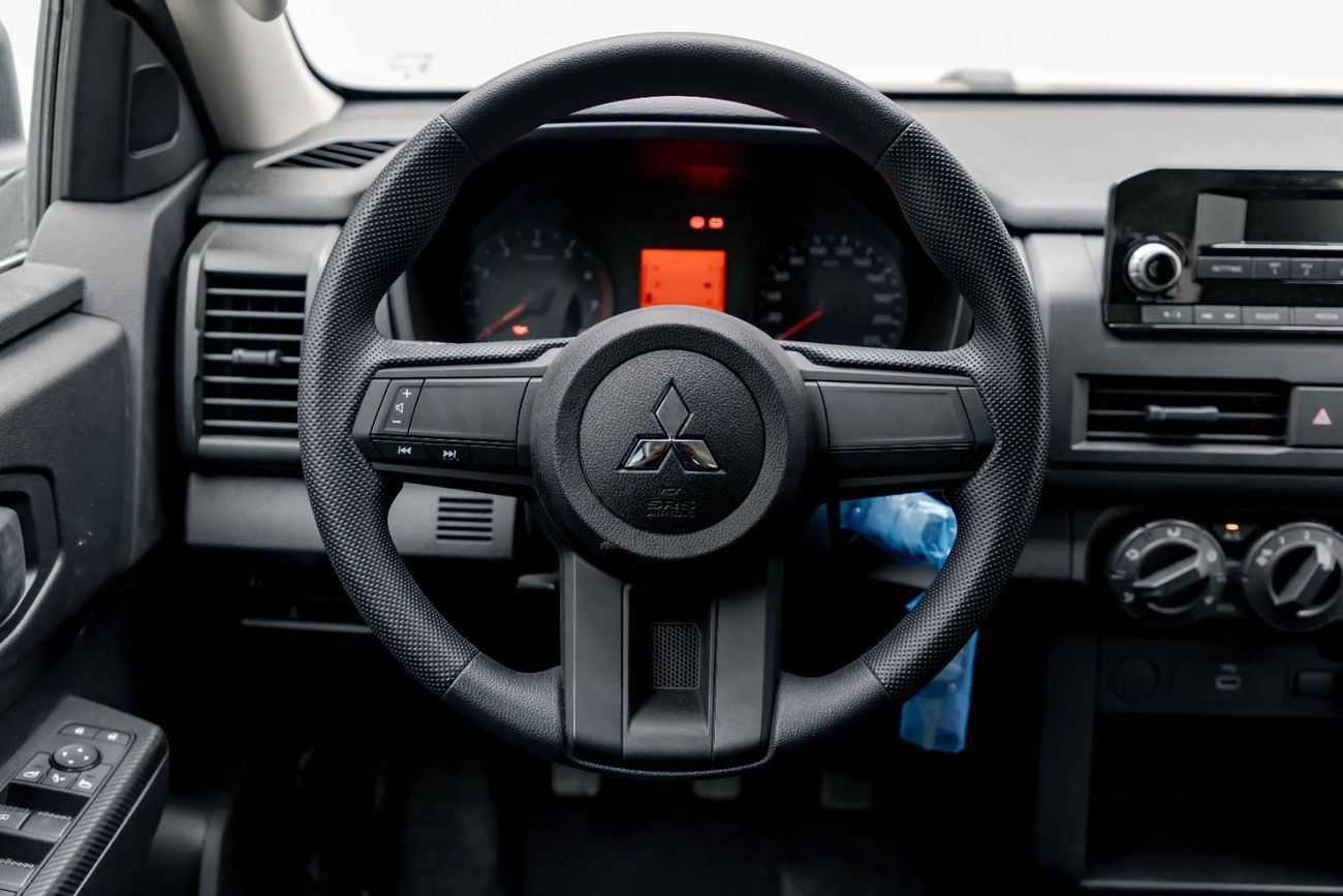 ميتسوبيشي L200 GLS 2.4L - Manual - Black Inside Black | Export Only