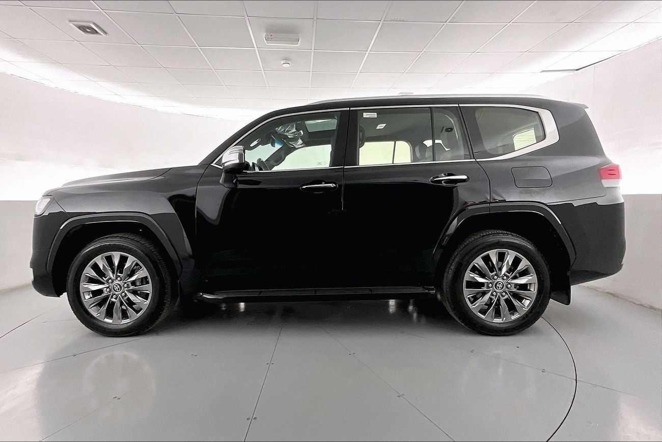 تويوتا لاند كروزر VXR | سنة ضمان مجانية | 0 دفعة أولى | سياسة الإعادة بعد 7 أيام