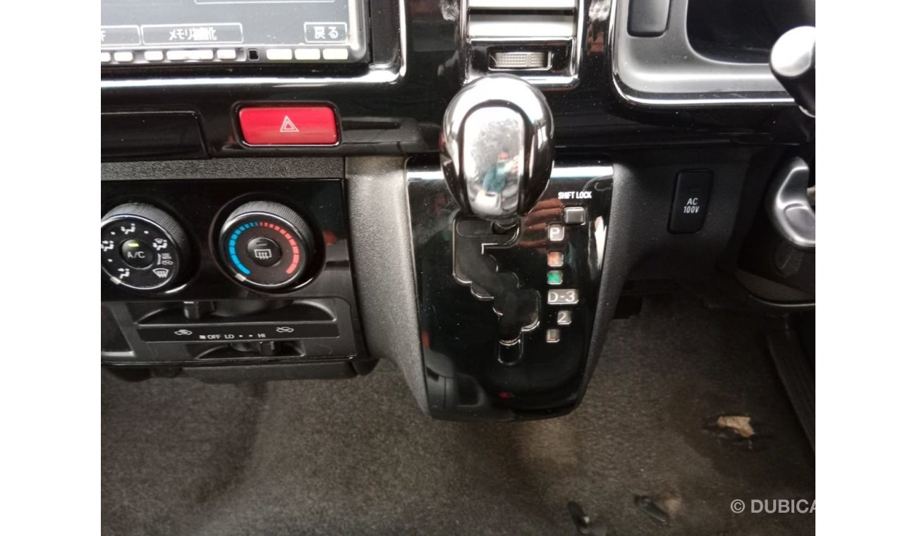 تويوتا هاياس TOYOTA HIACE VAN RIGHT HAND DRIVE (PM1549)