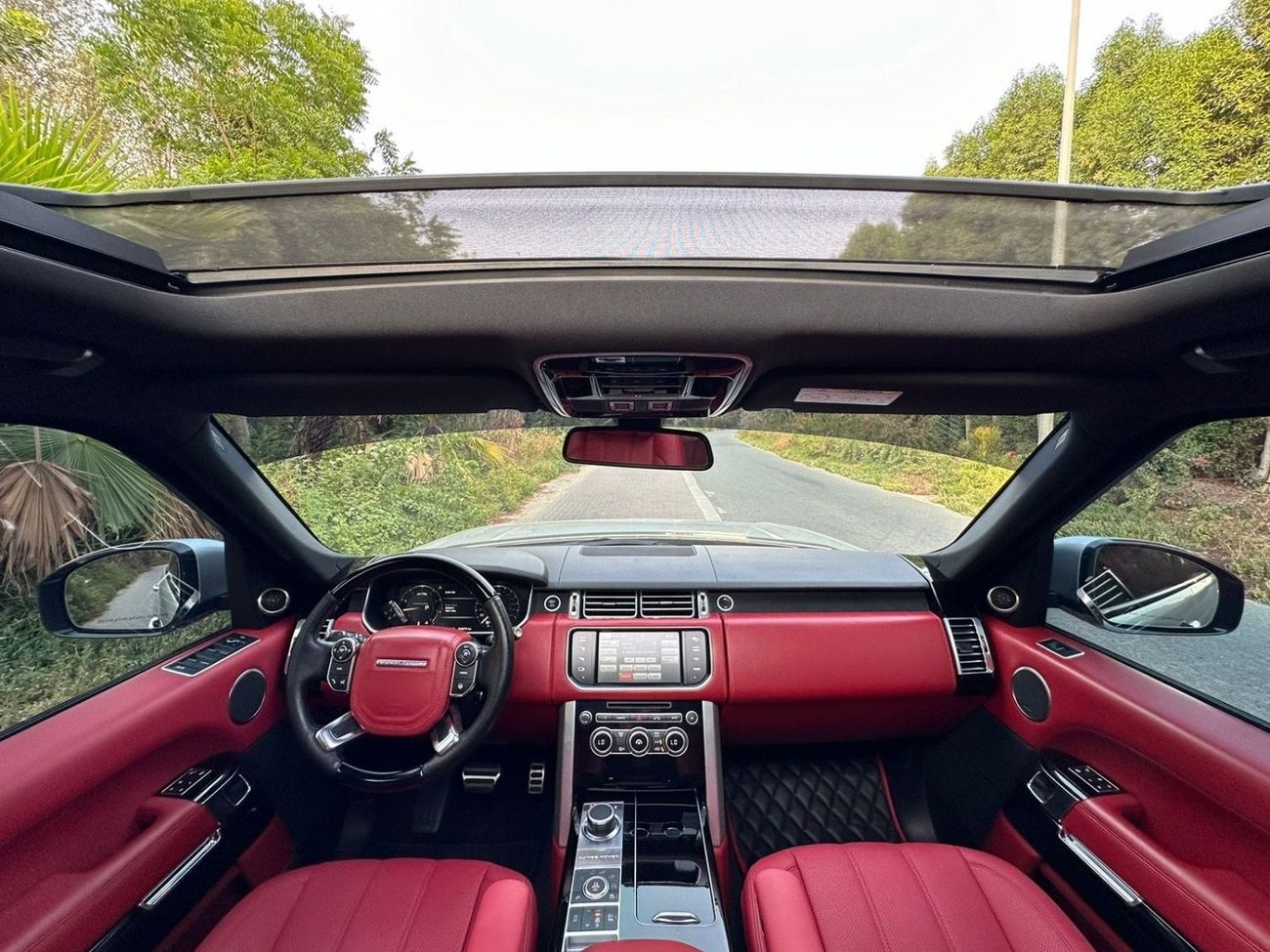 Land Rover Range Rover Vogue SE 5.0L V8 510 hp - Supercharged - 2015 - One Owner - Perfect Condition