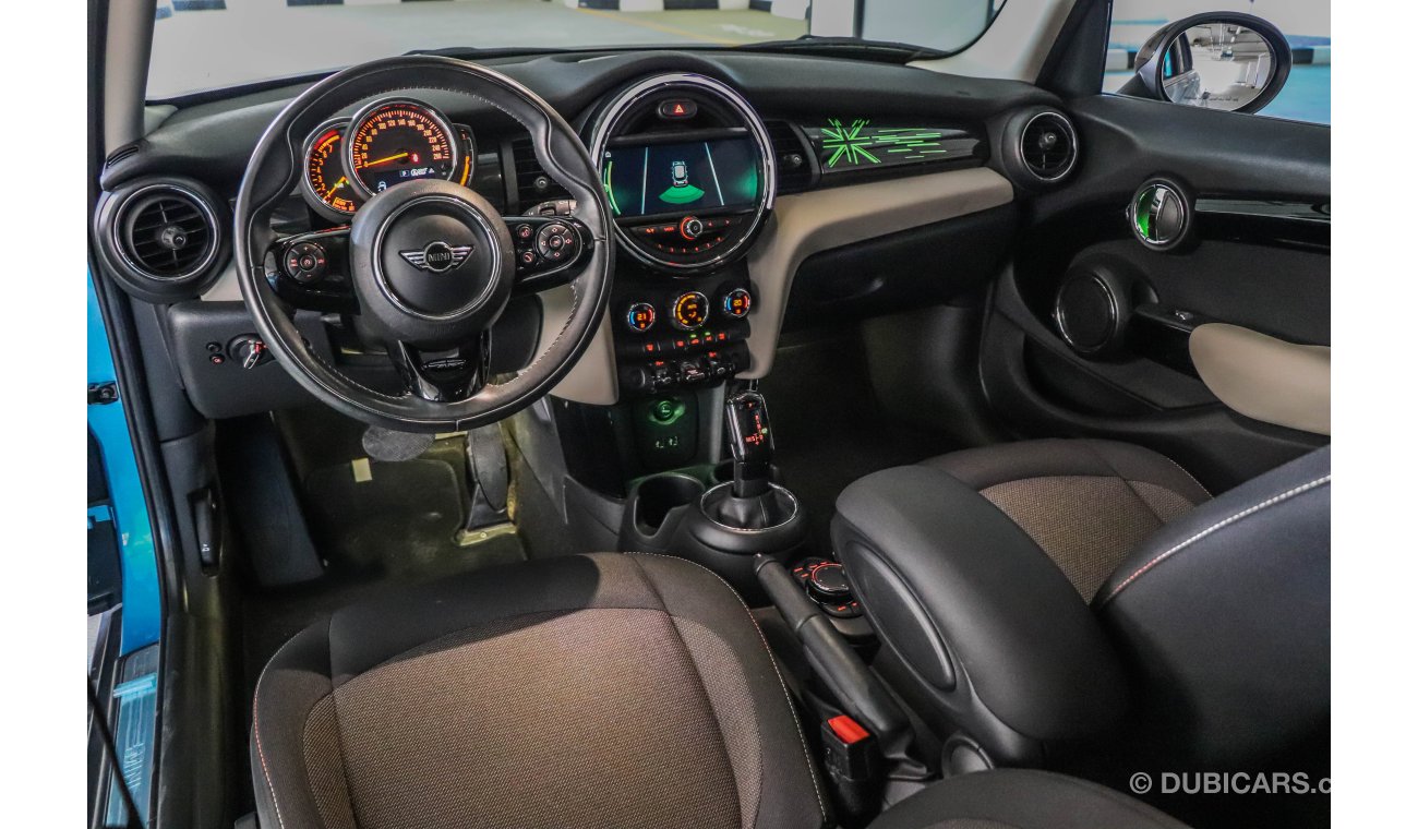 Mini Cooper 5-Door 2019 GCC under Agency Warranty with Zero Down-Payment.