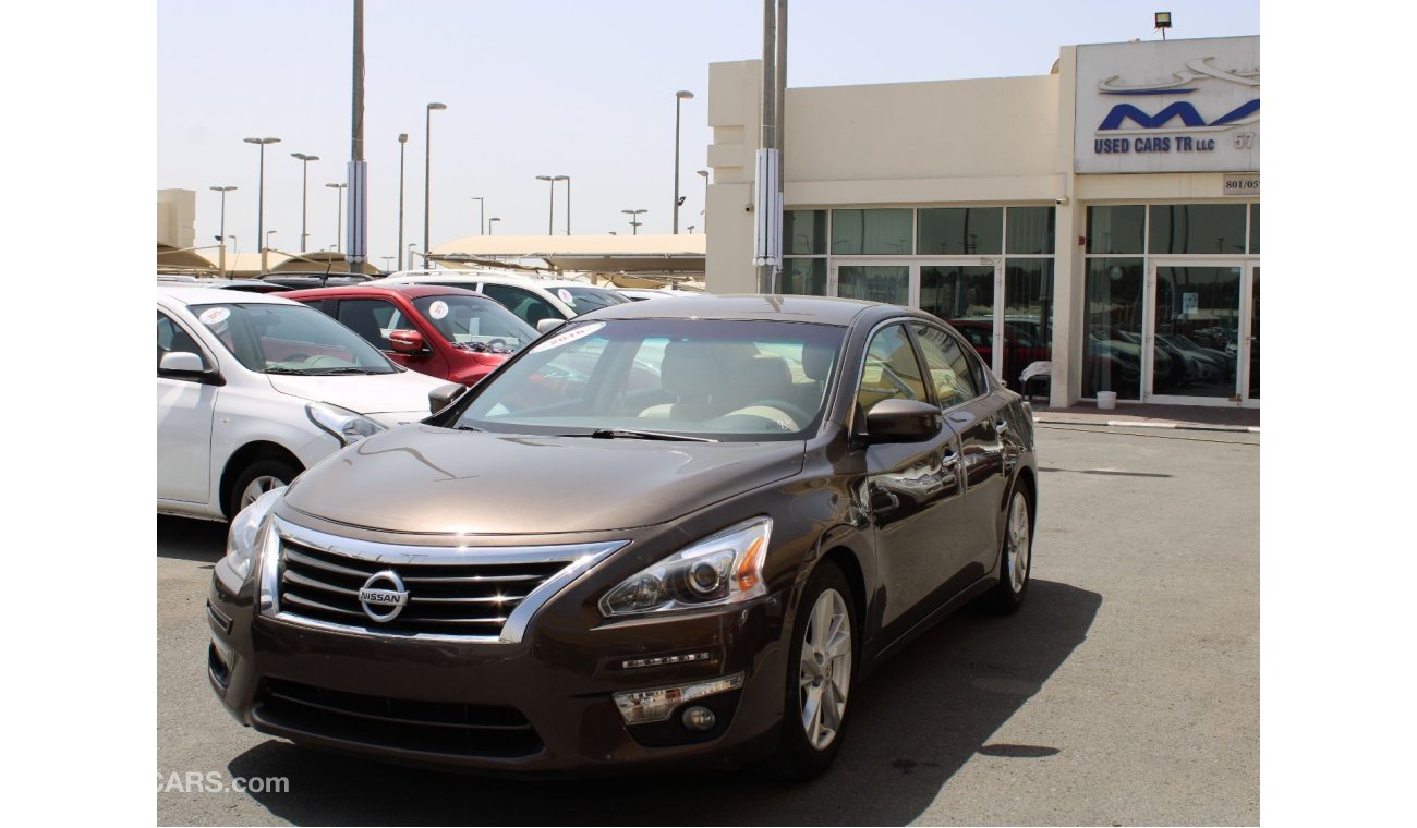 Nissan Altima GCC - 2 KEYS - ACCIDENTS FREE - ORIGINAL PAINT - CAR IS IN PERFECT CONDITION INSIDE OUT