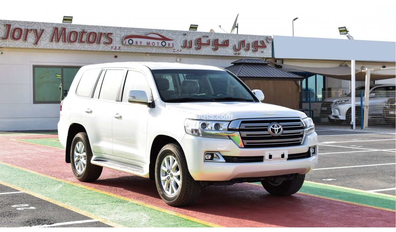 Toyota Land Cruiser VXR 5.7 V8