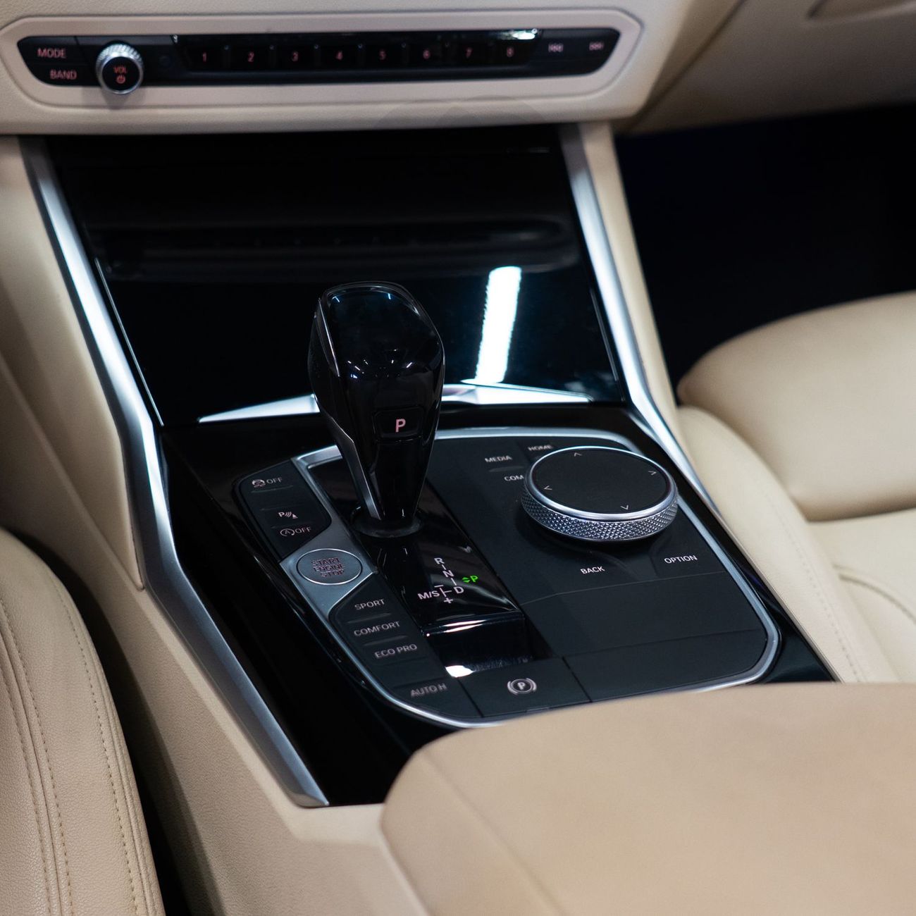 بي أم دبليو 320 Exclusive 2.0L AED 1,340 pm • 0% Downpayment • BMW 320i • 1 Year Warranty