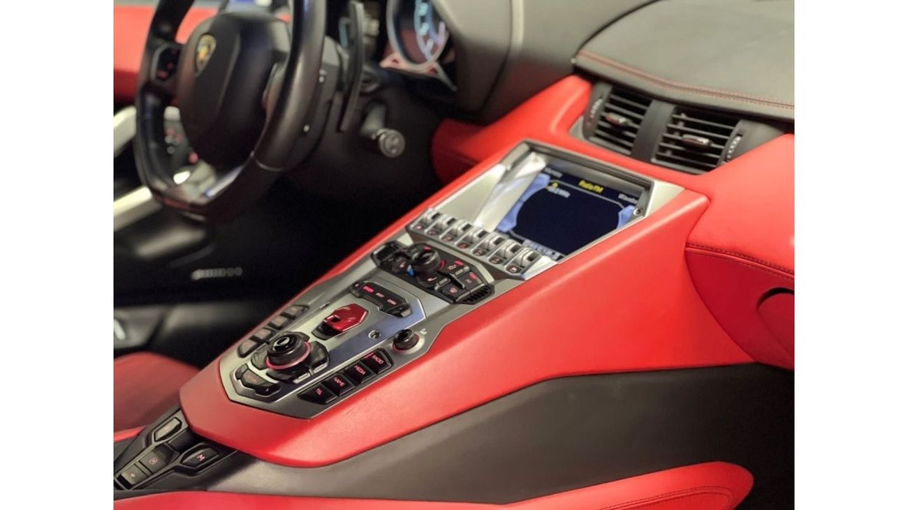 Lamborghini Aventador LP700-4 Lamborghini Aventador LP 700-4