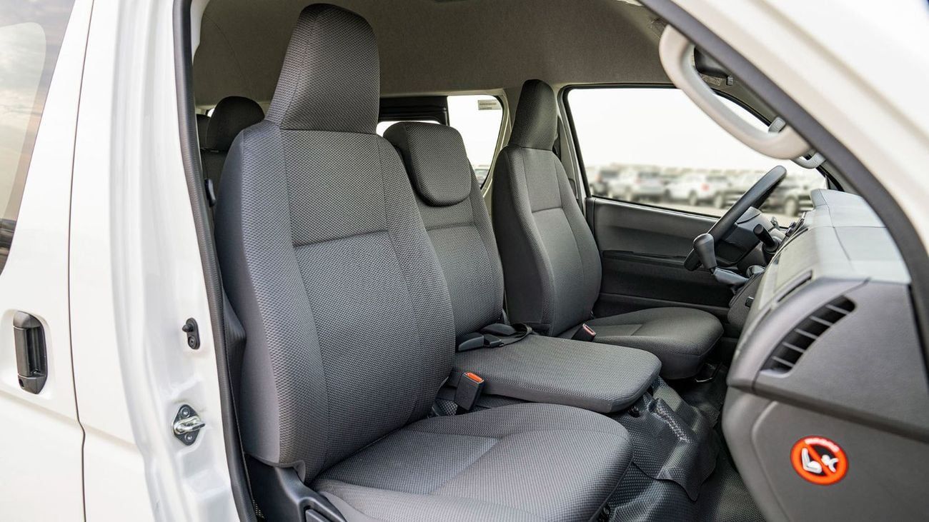 Toyota Hiace TOYOTA HIACE HR 2.7P MT 16 SEATER  - WHITE