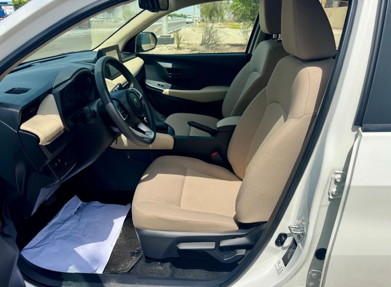 Toyota Yaris 1.5L E 780-Monthly l GCC l Camera, GPS l Accident Free