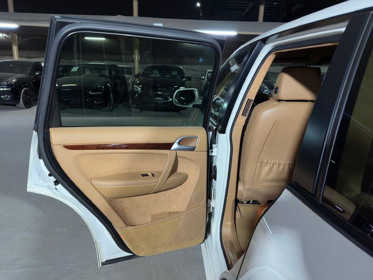 Porsche Cayenne PORSCHE CAYENNE GTS 2009 4.8L | ALCANTARA  LEATHER SEATS | 21-INCH ALLOY RIMS | REAR CAMERA