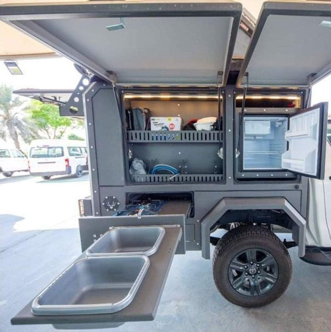 Toyota Hilux Toyota Hilux 2.4L Diesel 4x4 A/T Camper Edition 2020 YM