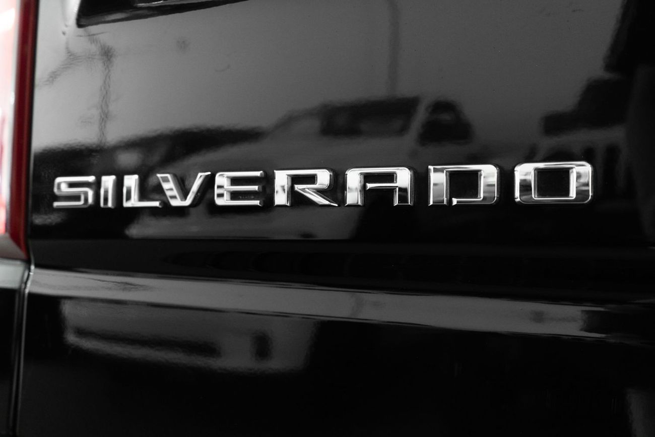 Chevrolet Silverado RST