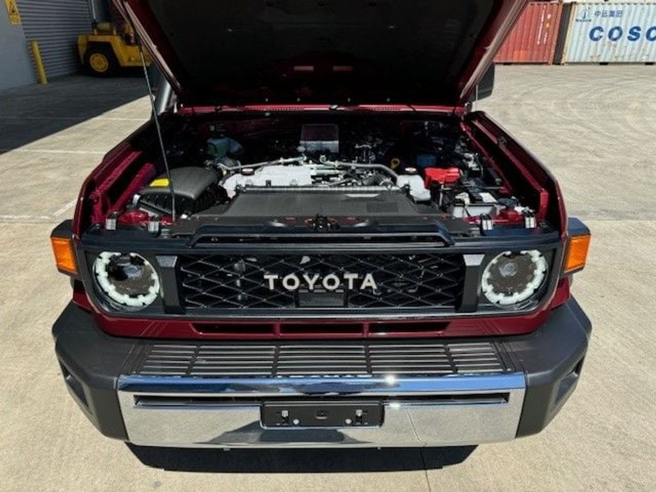 تويوتا لاند كروزر 70 AUTO DIESEL 2.8