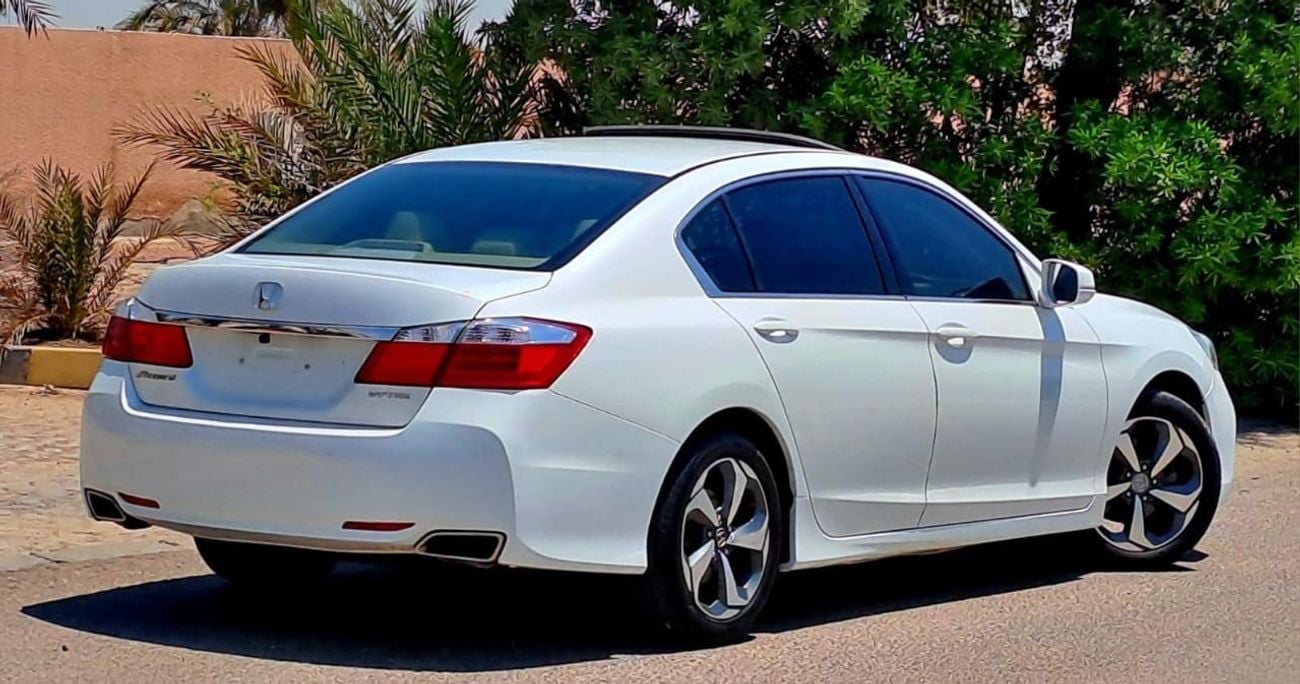 Honda Accord EX 880X48-Monthly l GCC l Sunroof, Cruise, Leather l Accident Free