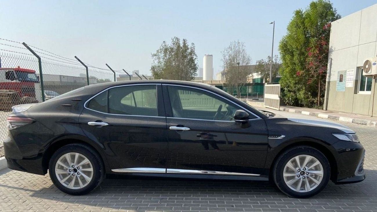 Toyota Camry 2.5 GLE AT GCC AVAILABLE FOR EXPORT