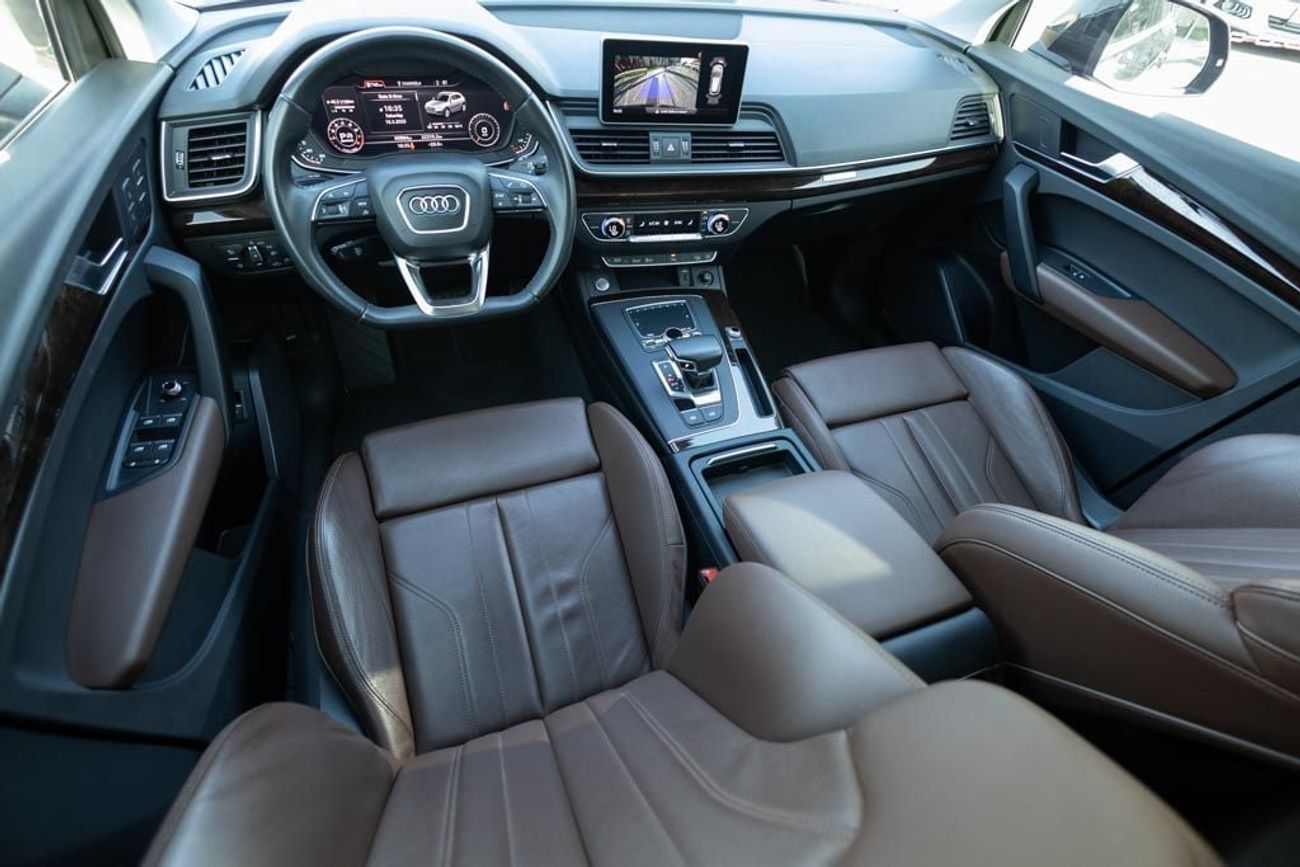 أودي Q5 45 TFSI Quattro S Line 2.0L (252 HP)