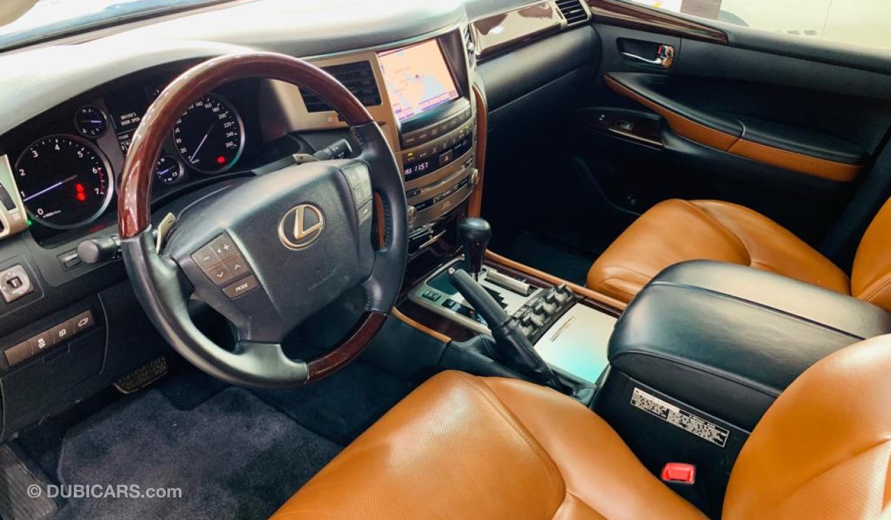 Lexus LX570