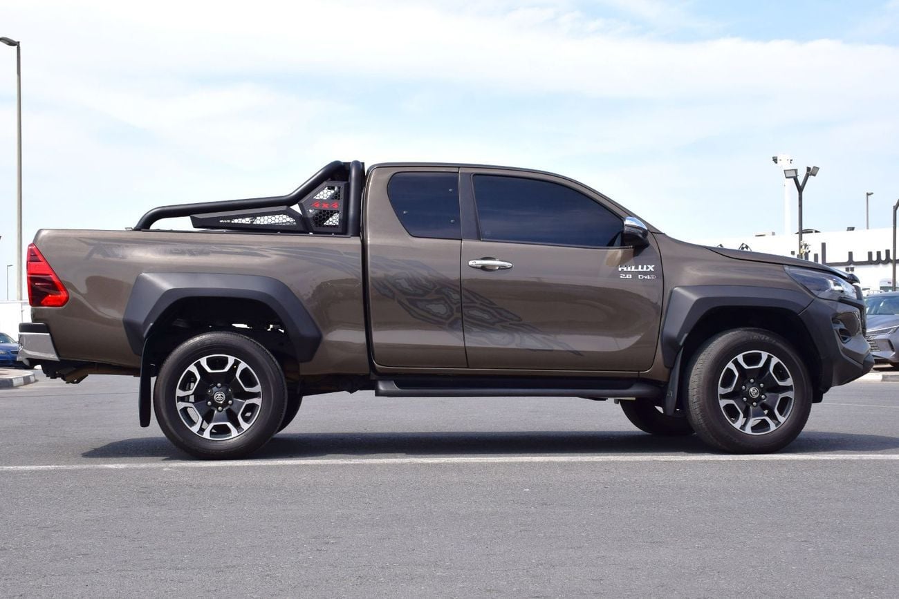Toyota Hilux GR SPORT 4X4 DIESEL 2.8L KING CAB (Export Only)