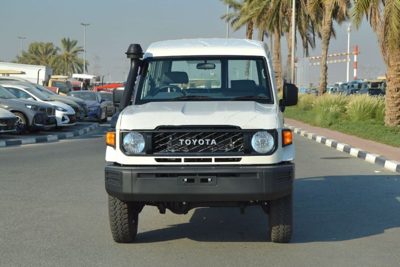 Toyota Land Cruiser 70 3 Doors