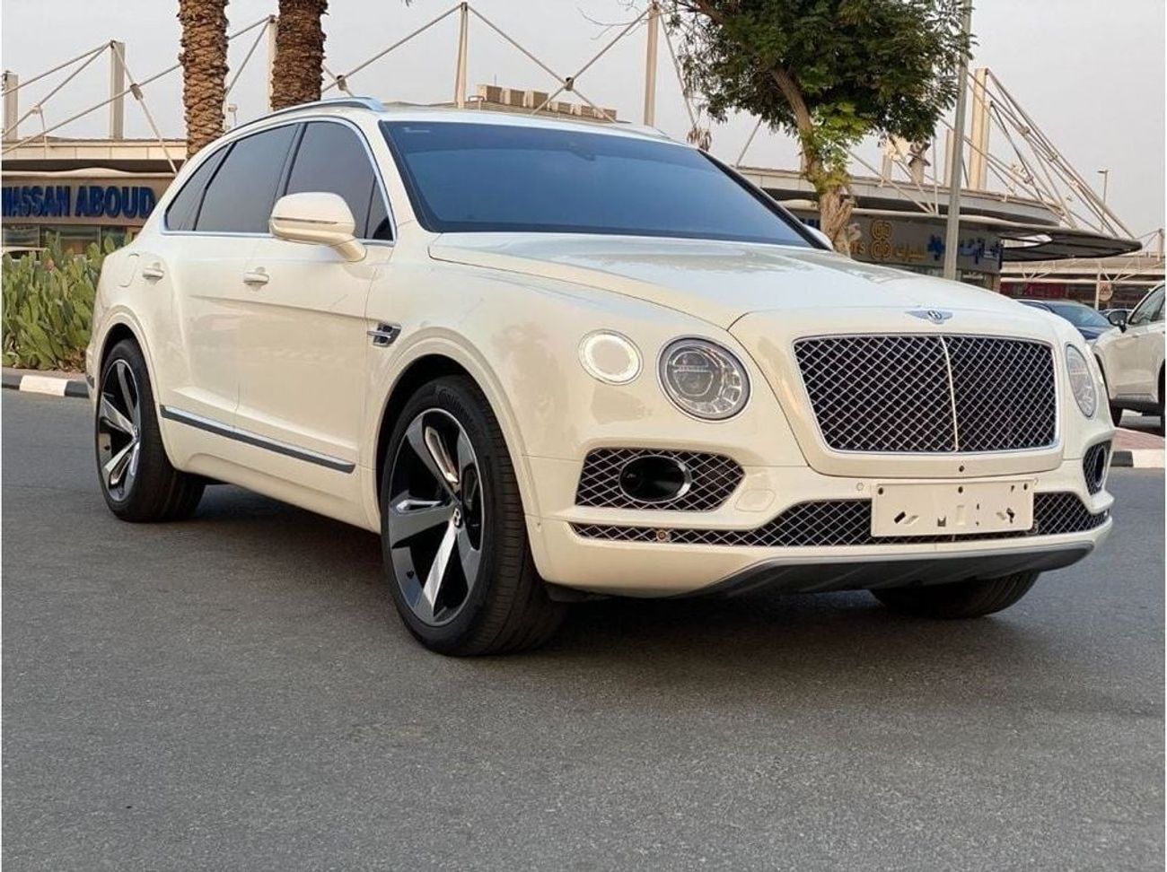 Bentley Bentayga Std GCC SPEC NEAT AND CLEAN