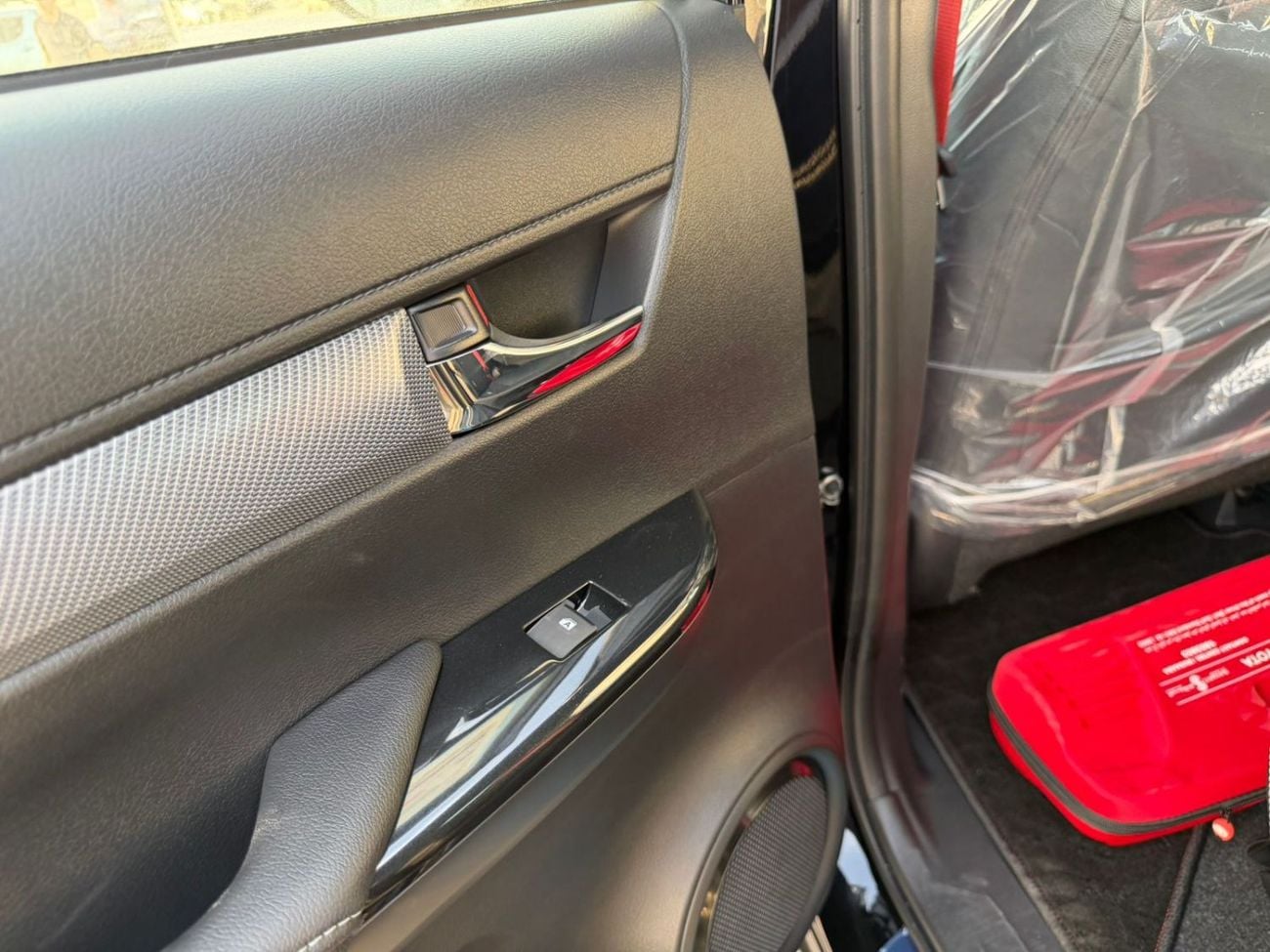 تويوتا هيلوكس Toyota Hilux GR 4.0 2026 Full option