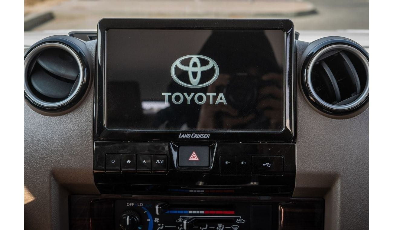 تويوتا لاند كروزر 70 TOYOTA LAND CRUISER 4.5 V8 DIESEL HTOP 5 DOOR