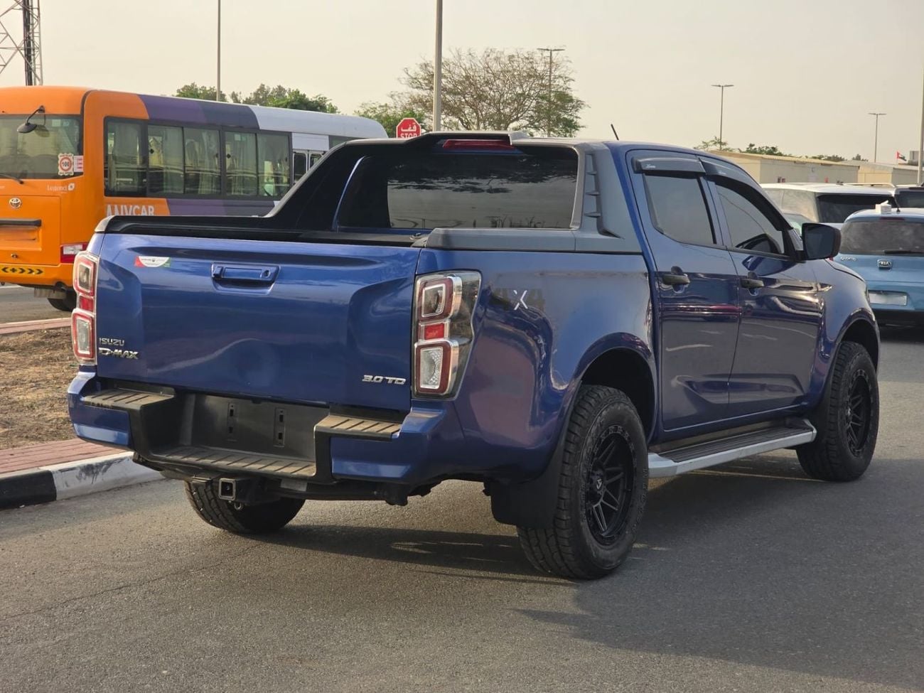 إيسوزو D ماكس -