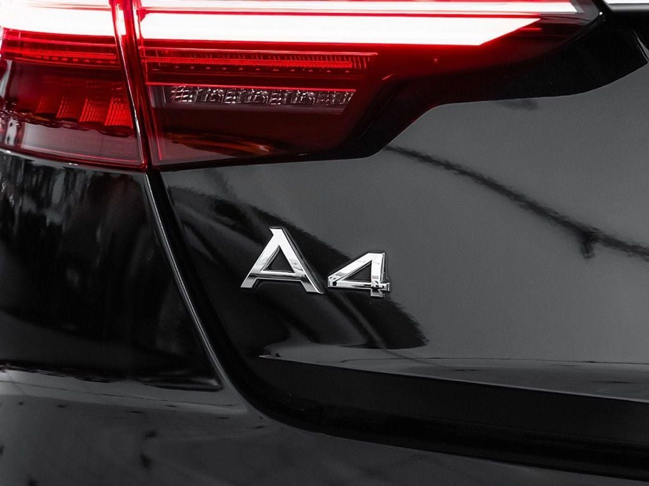Audi A4 40 TFSI S-LINE 2.0L