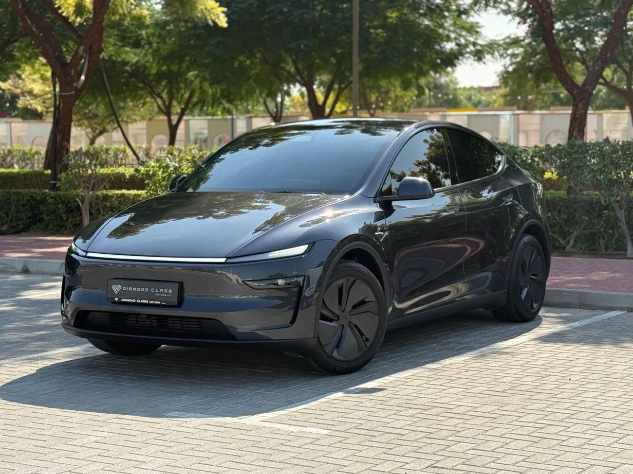 Tesla Model Y Long Range (AWD)