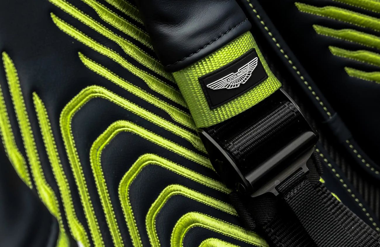 أستون مارتن فالكيري 6.5L V-12 Naturally Aspirated V12  Engine + eMotor