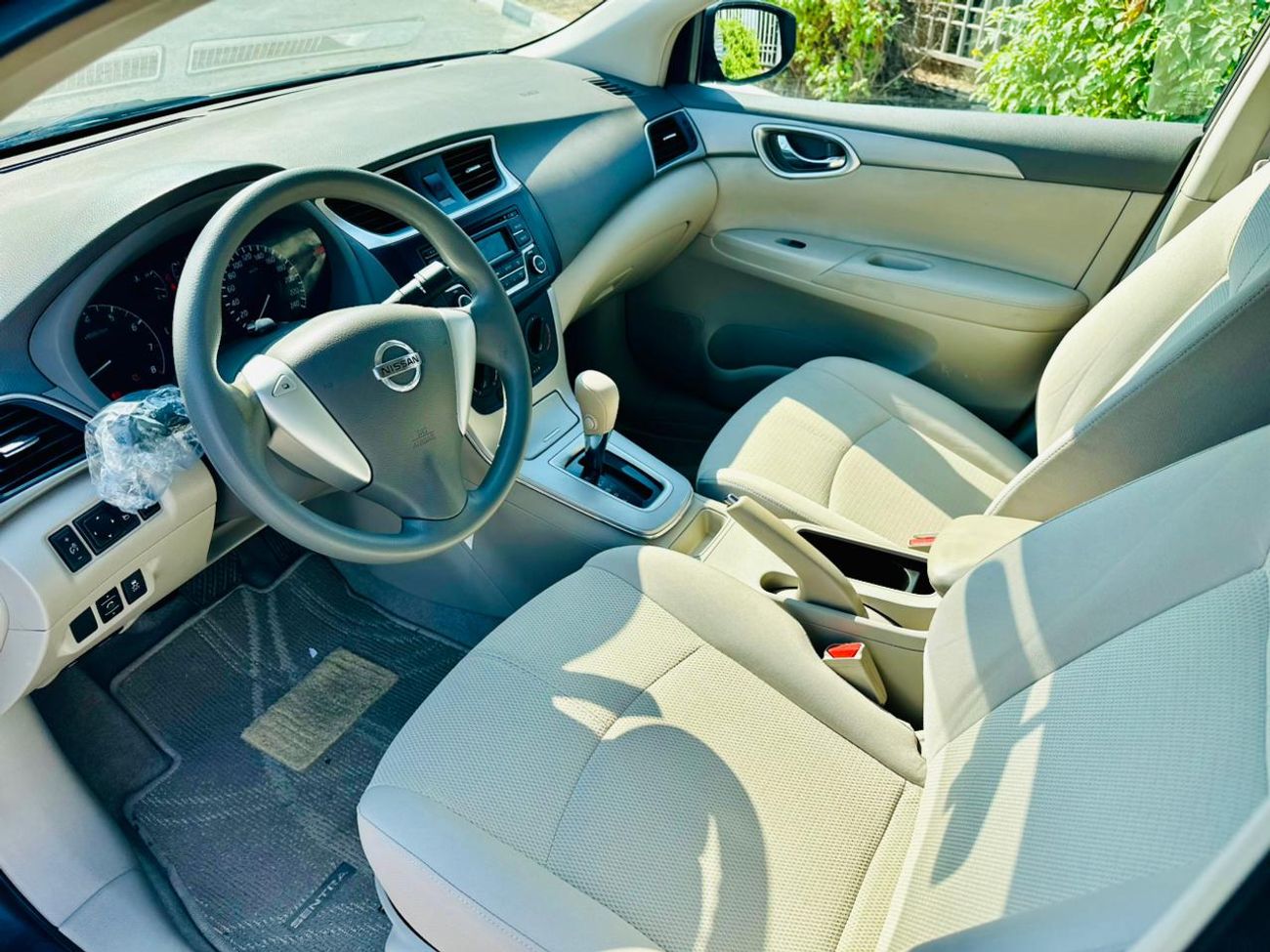 نيسان سنترا LE 1.6L