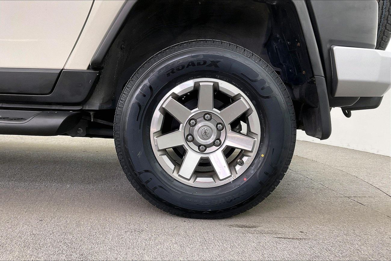 تويوتا إف جي كروزر GXR | شامل الضمان | 0 ﺪﻔﻋﺓ ﺃﻮﻟﻯ