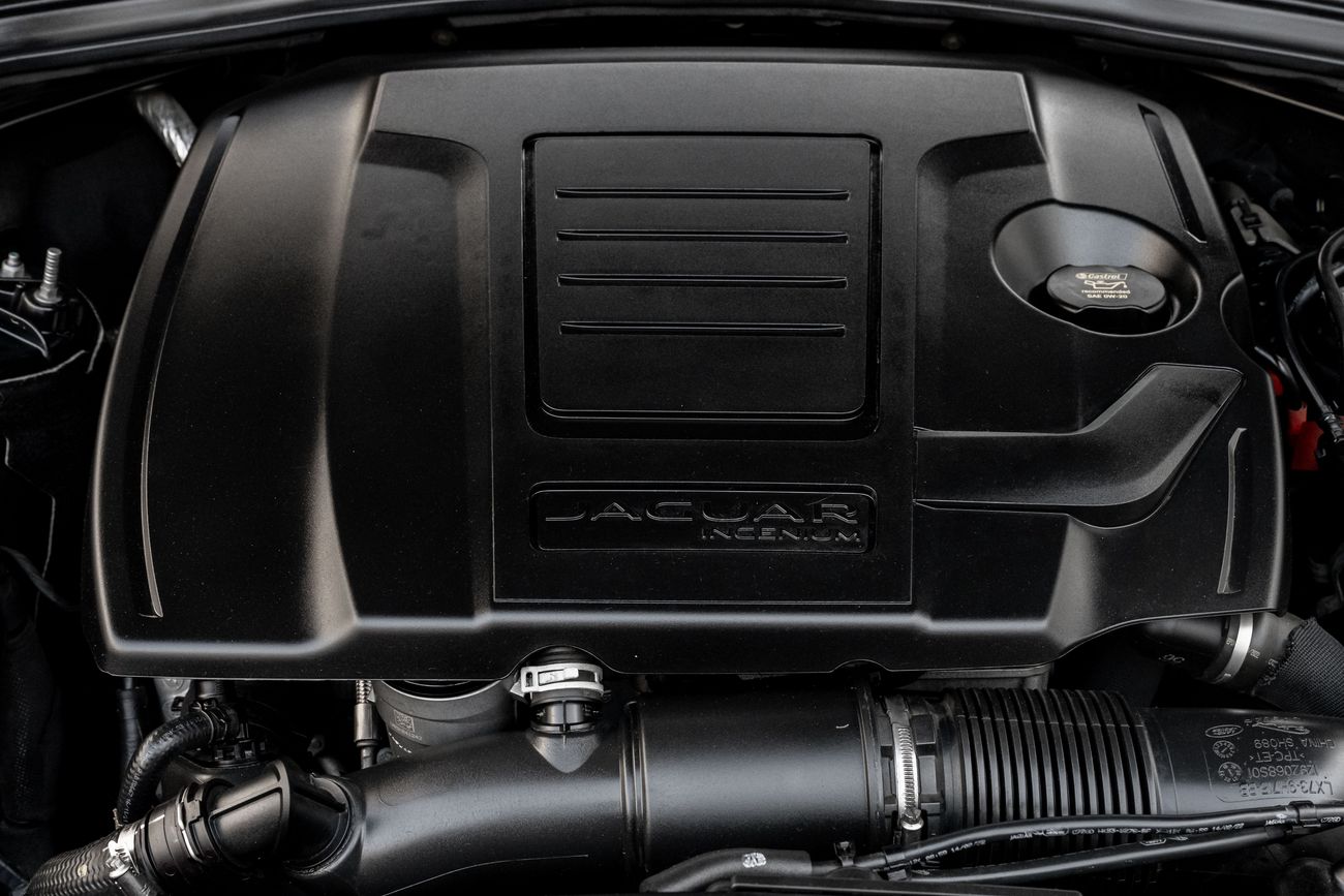 جاكوار F بيس F-Pace R-Dynamic | 2,938 P.M | 0% Downpayment | Agency Warranty!