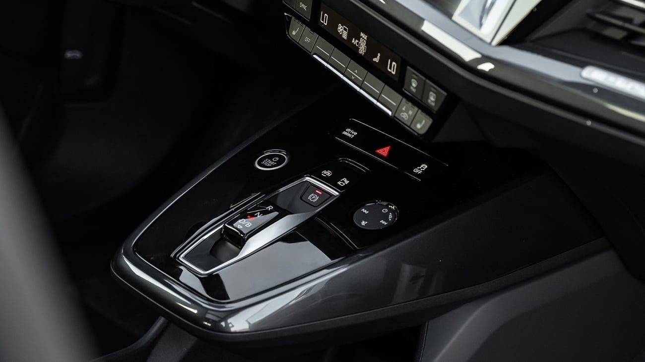 أودي Q4 2023 | AUDI Q4 E-TRON 40 JING VERSION E/V