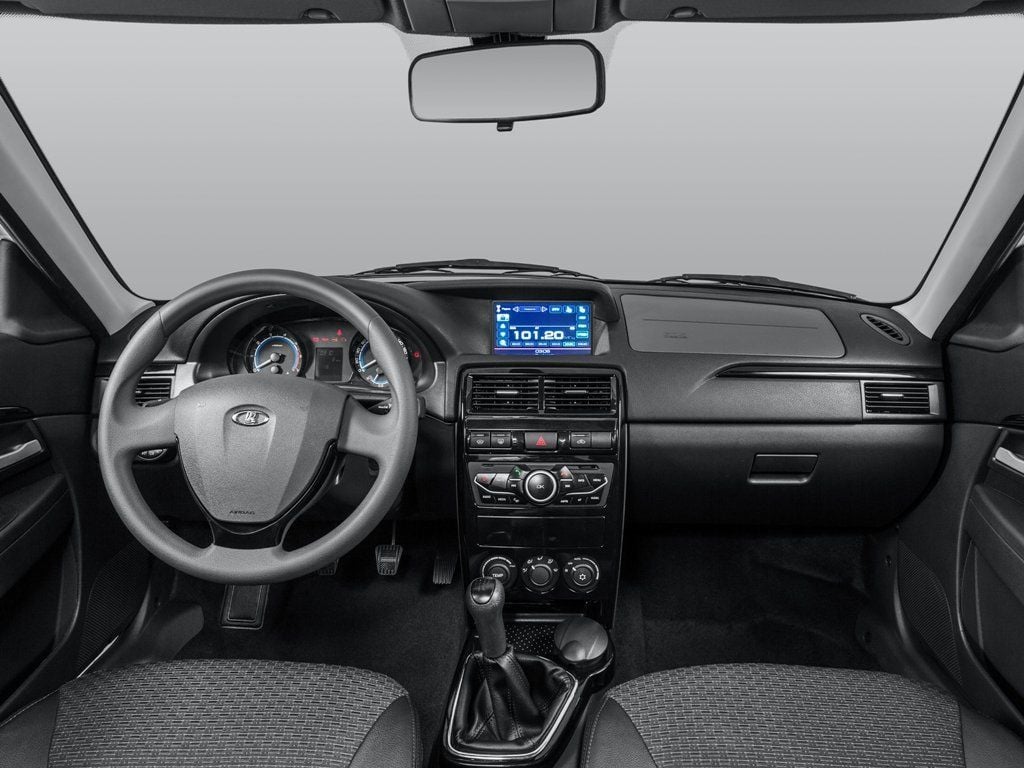 Lada Priora interior - Cockpit