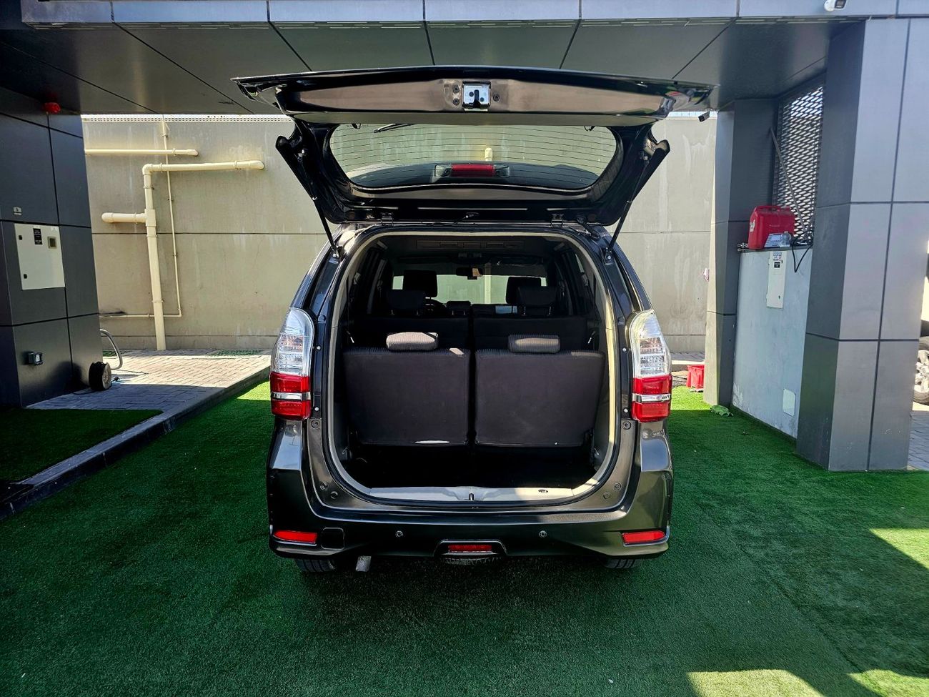 تويوتا أفانزا / PASSENGER 7 SEATS/ LOW MILEAGE