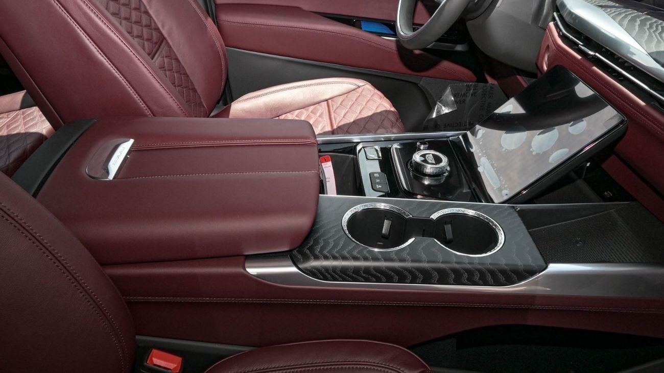 كاديلاك إسكالاد Sport 6.2L AWD Cadillac Escalade Sport 2025 MY EXPORT ONLY