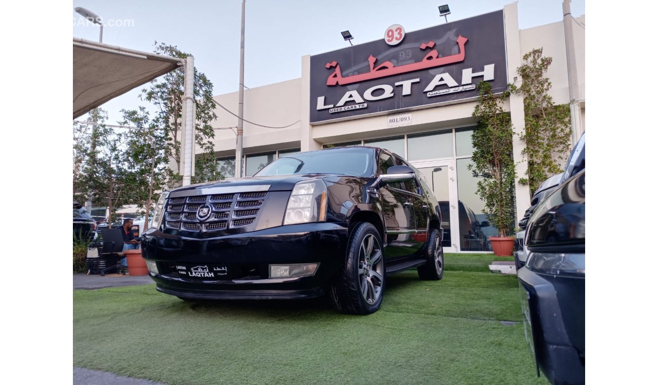 Cadillac Escalade 2007 model import number one leather hatch Forel cruise control screen control in excellent conditio