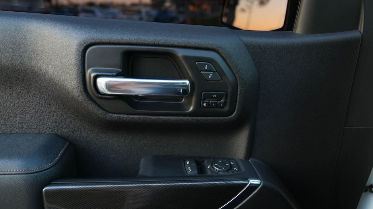 GMC Sierra 5.3L V8 AT4 Regular Cab (AWD)