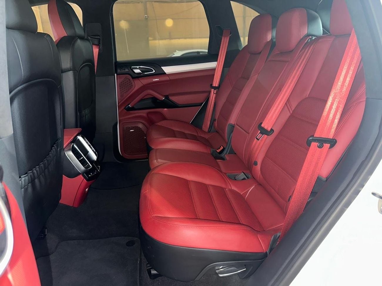 بورش كايان PORSCHE CAYENNE TURBO 2016 | FULL SERVICE HISTORY | TWO KEYS | VERY LOW MILEAGE!