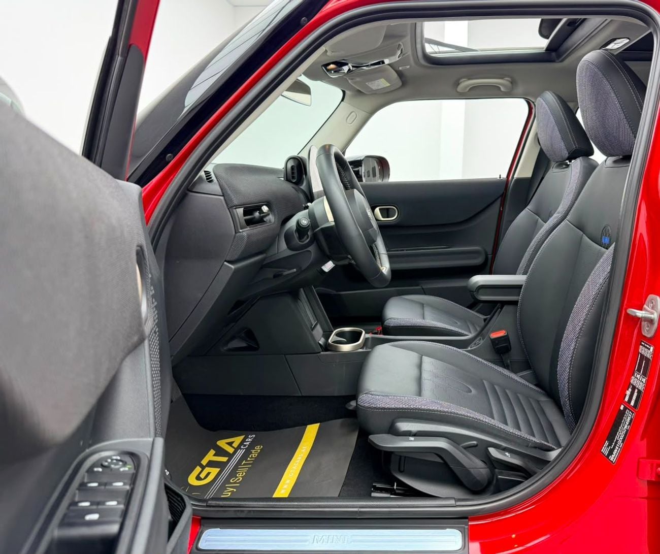 Mini Cooper C 2025 MINI Cooper C, 2027 MINI Warranty + Service Pack, Full MINI Service History, GCC