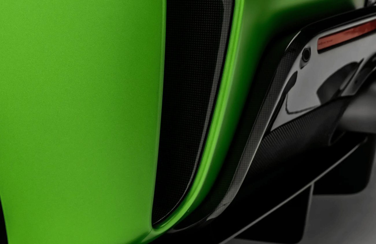 فيراري 488 بيستا سبايدر 3.9L V8 Twin-Turbocharged Engine