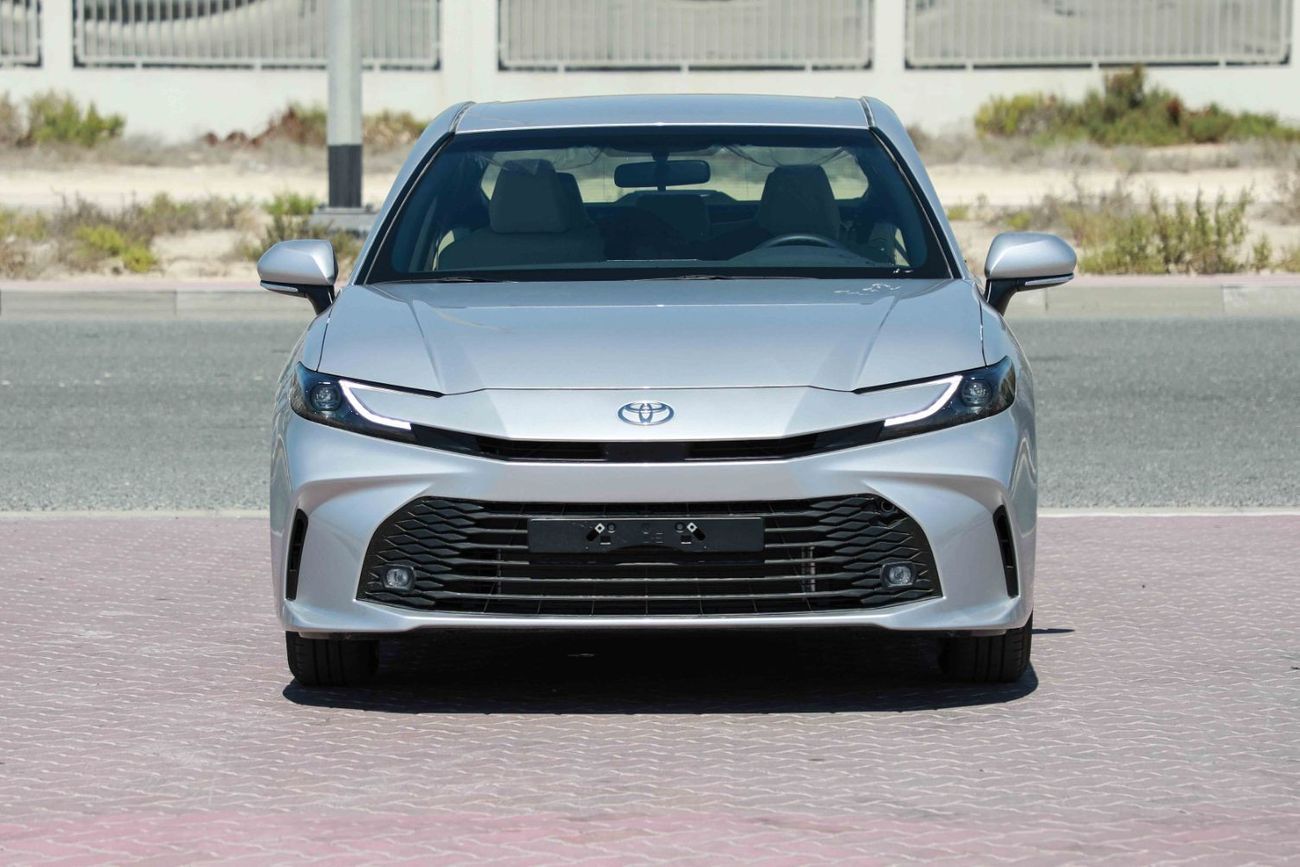 تويوتا كامري 2025 TOYOTA CAMRY LE 2.5 Hybrid - SILVER METALLIC inside BEIGE | Export Only