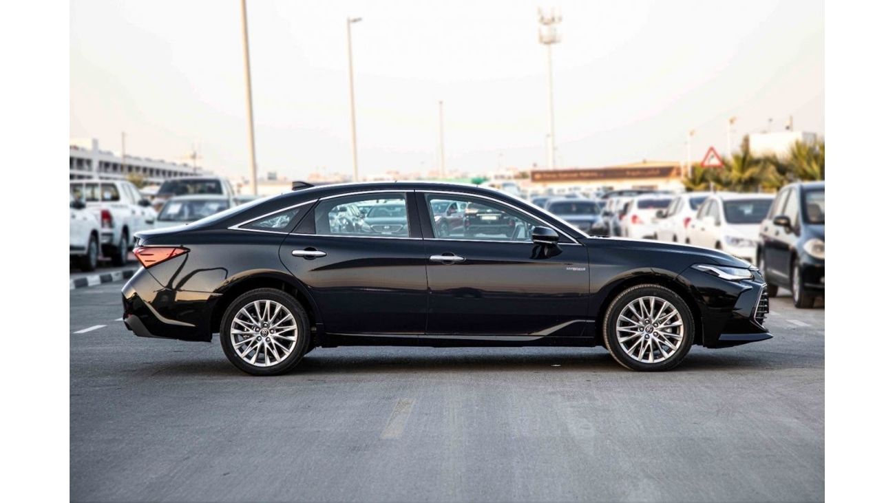 تويوتا افالون 2022 تويوتا أفالون 2.5 XLE هايبرد - أسود داخل بني