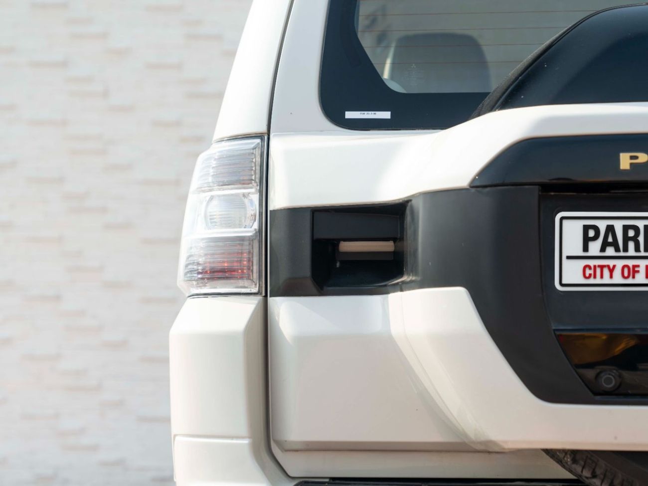 Mitsubishi Pajero GLS Highline 3.8L (243 HP)